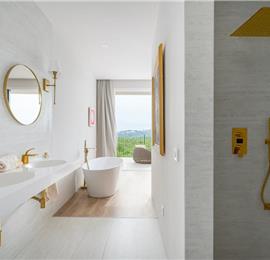 Luxury 4-Bedroom Villa with generous sized Infinity Pool near Buje, Istria. Sleeps 8